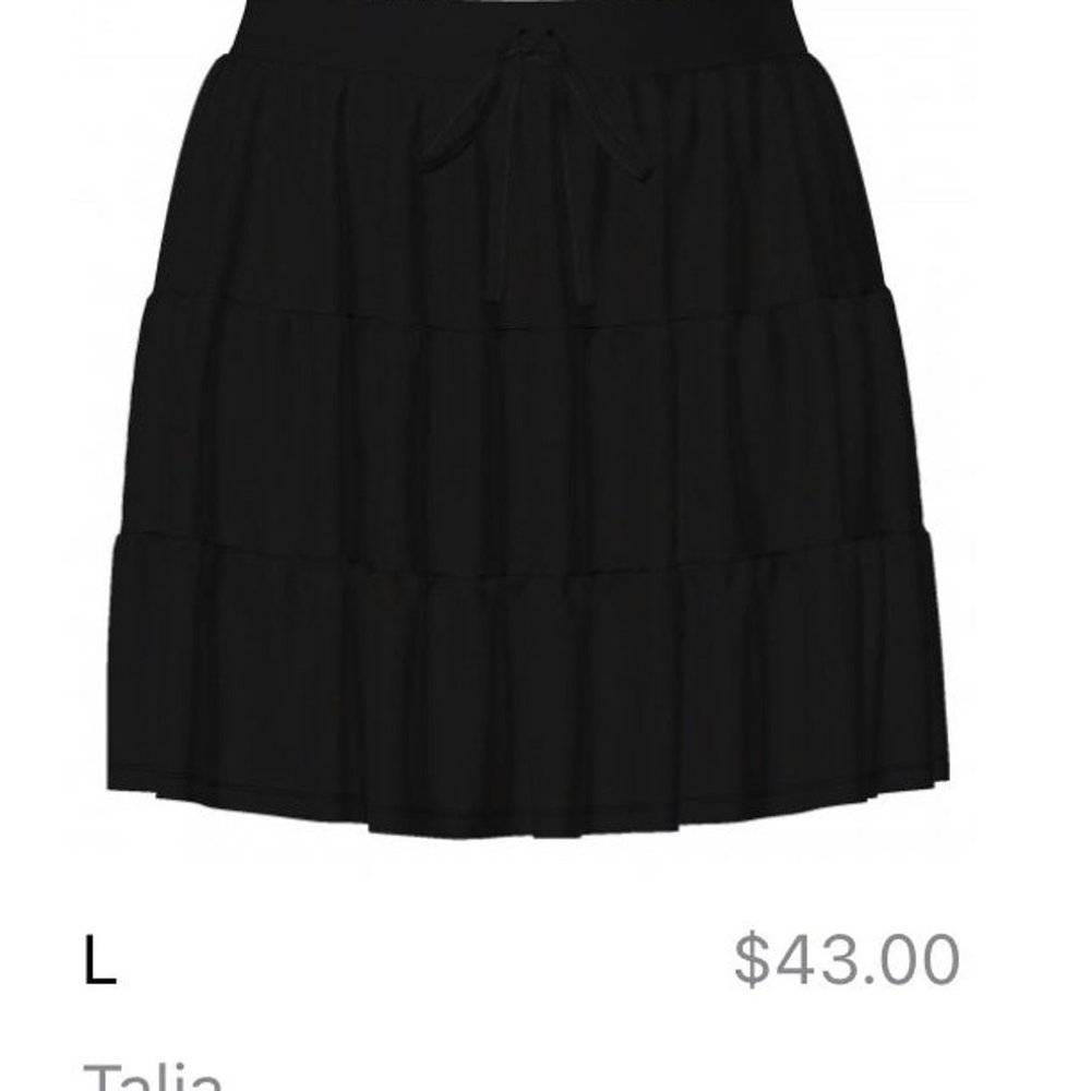 Solid Black  Tiered Talia Mini Skirt NWT! LULAROE Large